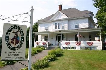 The Young House Bed And Breakfast Millinocket Exterior photo
