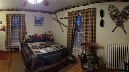 The Young House Bed And Breakfast Millinocket Exterior photo