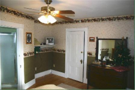 The Young House Bed And Breakfast Millinocket Room photo